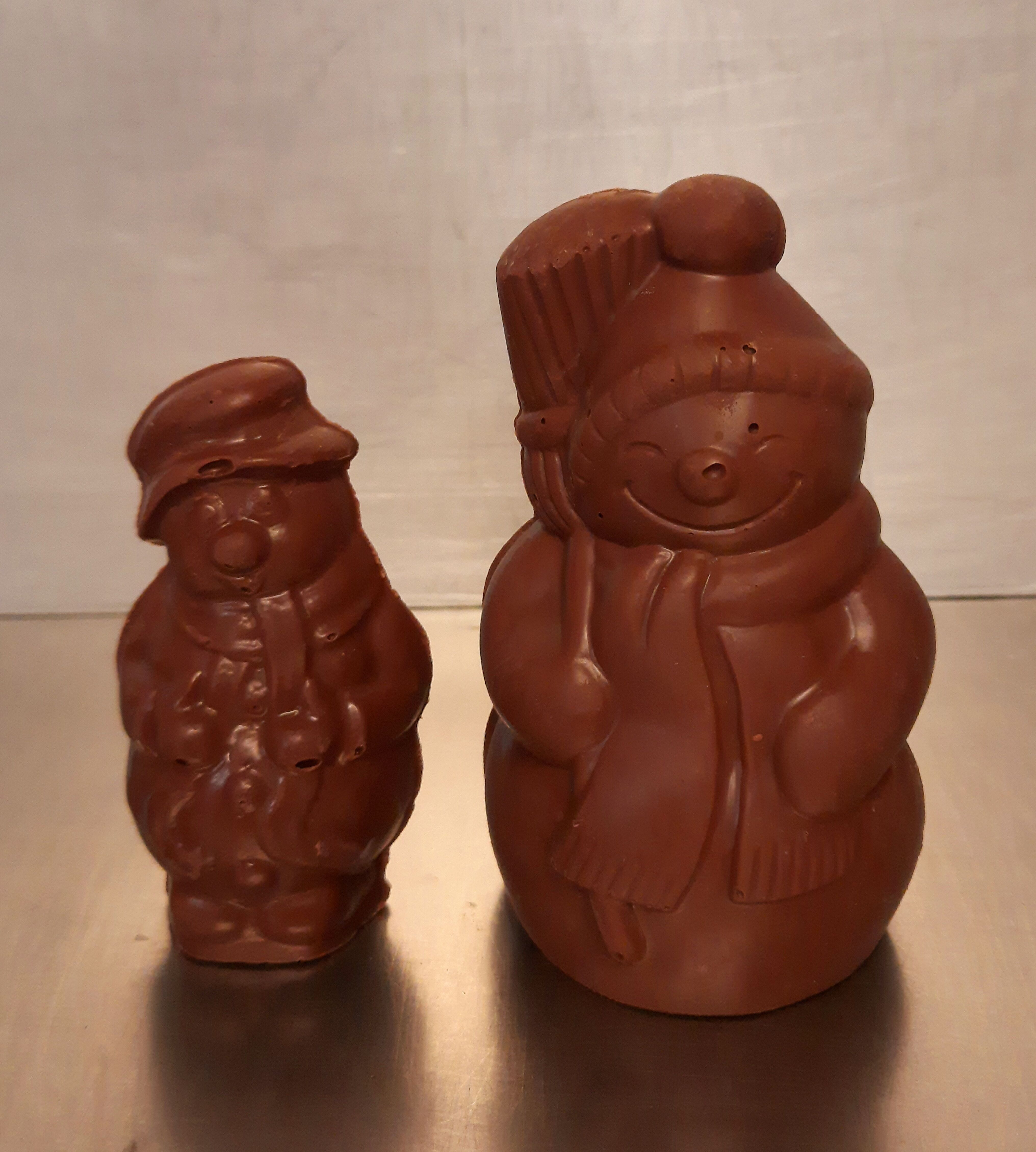 Santa Claus in organic hazelnut praline, size M