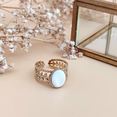 La Romantique semi-precious stone ring White mother-of-pearl
