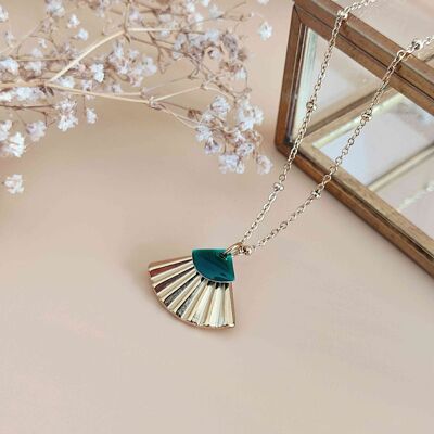 La Mystérieuse fan pendant necklace green