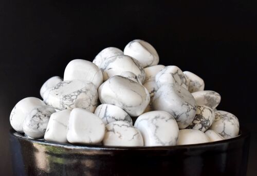 1Pc Howlite Tumbled Stones ~ Healing Tumbled Stoned