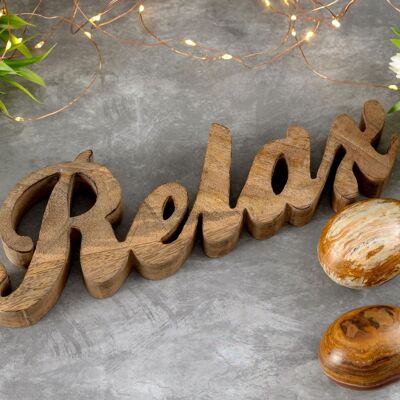 Figurine en bois avec inscription Relax L28x9cm inscription décorative en bois de manguier massif