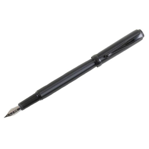 Black Ribbed Fountain Pen