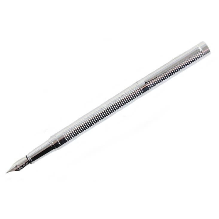 Penna stilografica a coste cromate