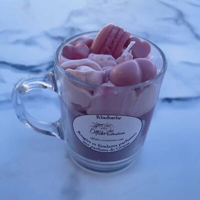 Gourmet candle scented with rhubarb