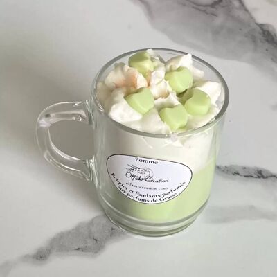 Gourmet candle scented with green apple