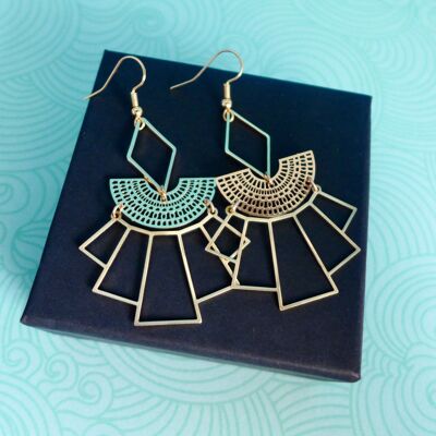 Graphic Art Deco earrings in gold-plated brass