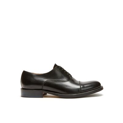 Schwarzer Oxford-Schuh für Damen. Hergestellt in Italien. Herstellerartikel BP1781