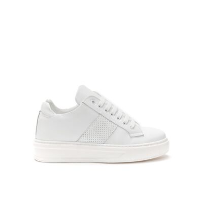 White sneakers for women. Made in Italy. Manufacturer item BP2680
