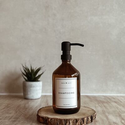 Bernsteinfarbene Shampoo-Flasche