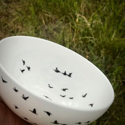 Schüssel, Porzellan, weiß mit kleinen schwarzen Vögeln – „fugl“ Middlel Bowl