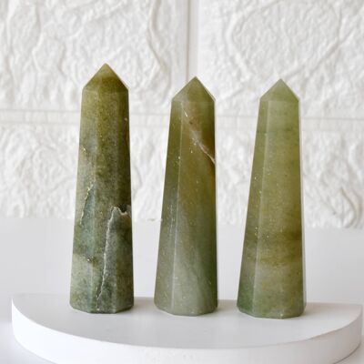 Green Aventurine Tower Point (Leadership and Good Fortune)