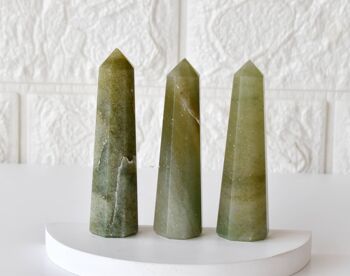 Green Aventurine Tower Point (Leadership and Good Fortune) 1