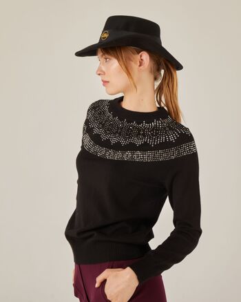 Pull col rond avec strass sur le cou 1