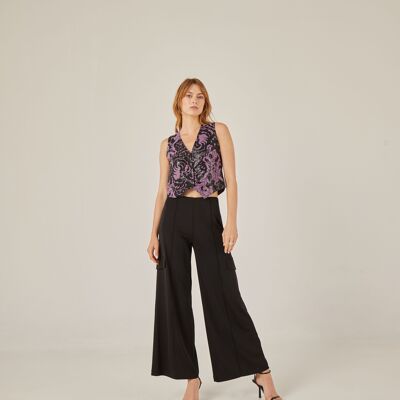 Long knit pants with cargo pockets