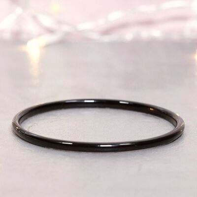 1 BLACK basic horn bangle 4 mm