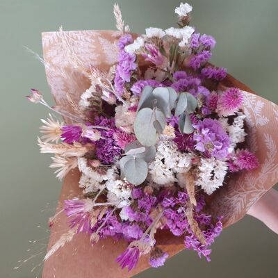 Mini bouquet of dried flowers