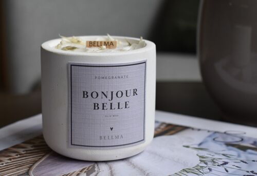 Duftkerze Bonjour Belle- mit eleganten Trockenblumen-Akzente für Freunde, Familie und dein Zuhause