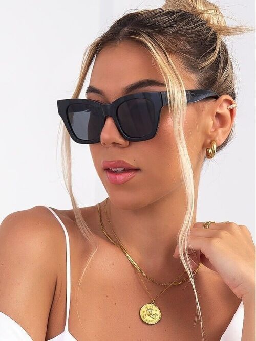 ANNAKEY BONNIE BLACK SUNGLASSES