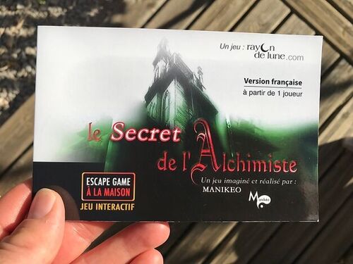 Carte double de jeu d'escape Game interactif