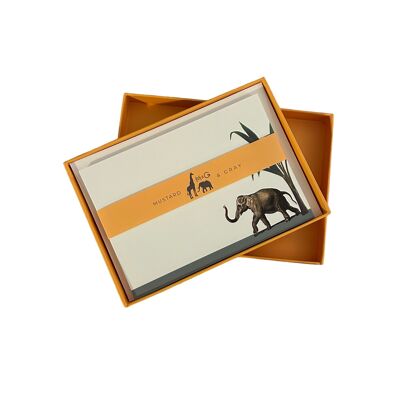 Juego de tarjetas de notas "Hasty Elephant" de Darwin's Menagerie con sobres colocados