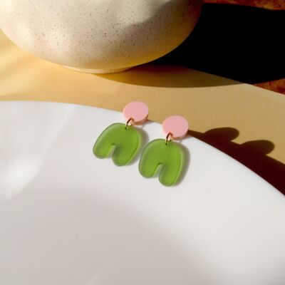 Boucles d'oreilles en forme d'arc Squishy transparentes rose olive