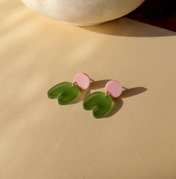 Boucles d'oreilles en forme d'arc Squishy transparentes rose olive 2