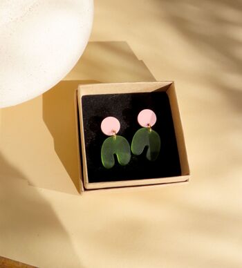 Boucles d'oreilles en forme d'arc Squishy transparentes rose olive 5