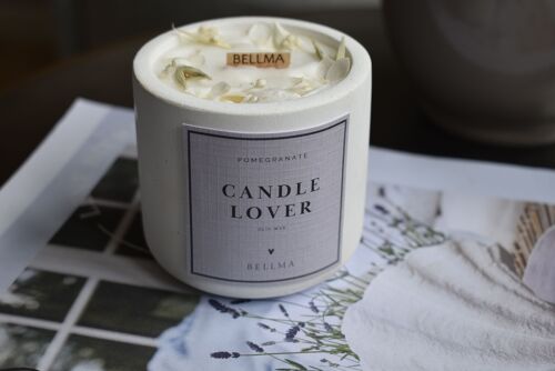 Duftkerze CANDLE LOVER mit eleganten Trockenblumen-Akzente für Freunde, Familie und dein Zuhause