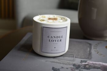 Bougie parfumée CANDLE LOVER avec d'élégants accents de fleurs séchées pour vos amis, votre famille et votre maison 6