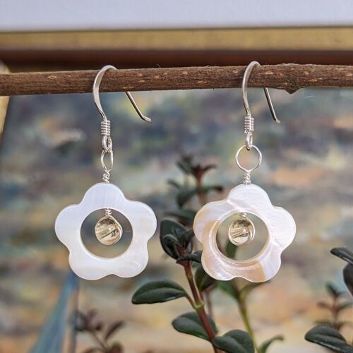 Boucles d'Oreilles ~Fleurs d'Eté~ Citrine, Nacre et Argent