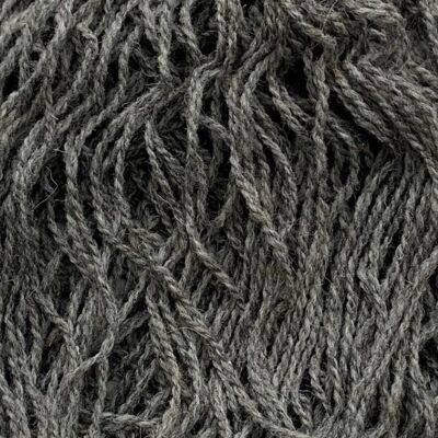 Hilo de lana orgánica gris oscuro