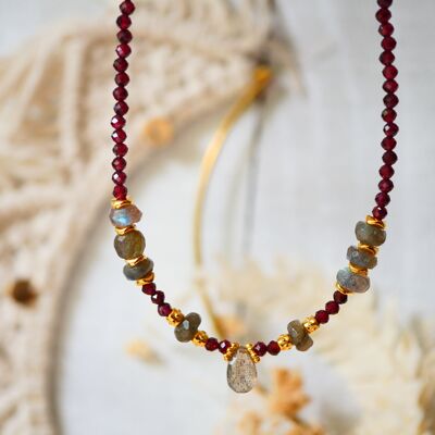 Collar de granate Indali