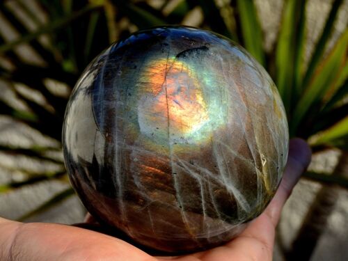 XXL Natural Labradorite Sphere Stone (75mm - 90mm)