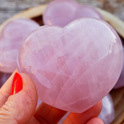 Coeur en pierre de palmier en quartz rose (70 mm)