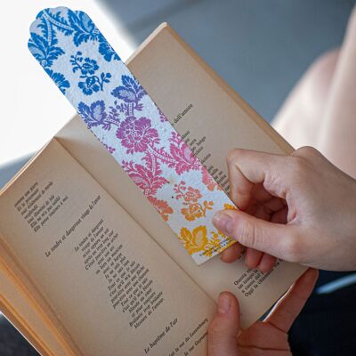 Set of 10 semi-romantic paper bookmarks