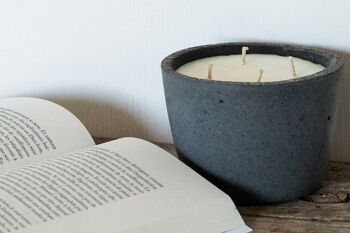 Classic Candle - Pure Black 1