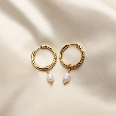 mia earrings ♡ gold pearl