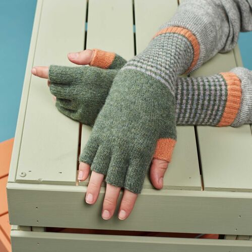 Women's Lambswool Gloves & Wrist Warmers FINGERLESS GLOVES - green & peach