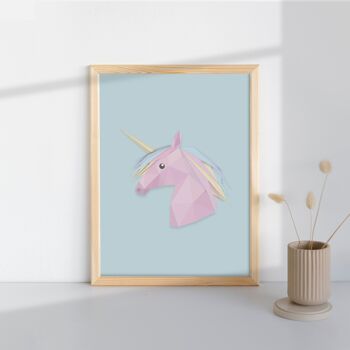 Licorne d'art Low Poly sur fond azur, impression de géométrie 1