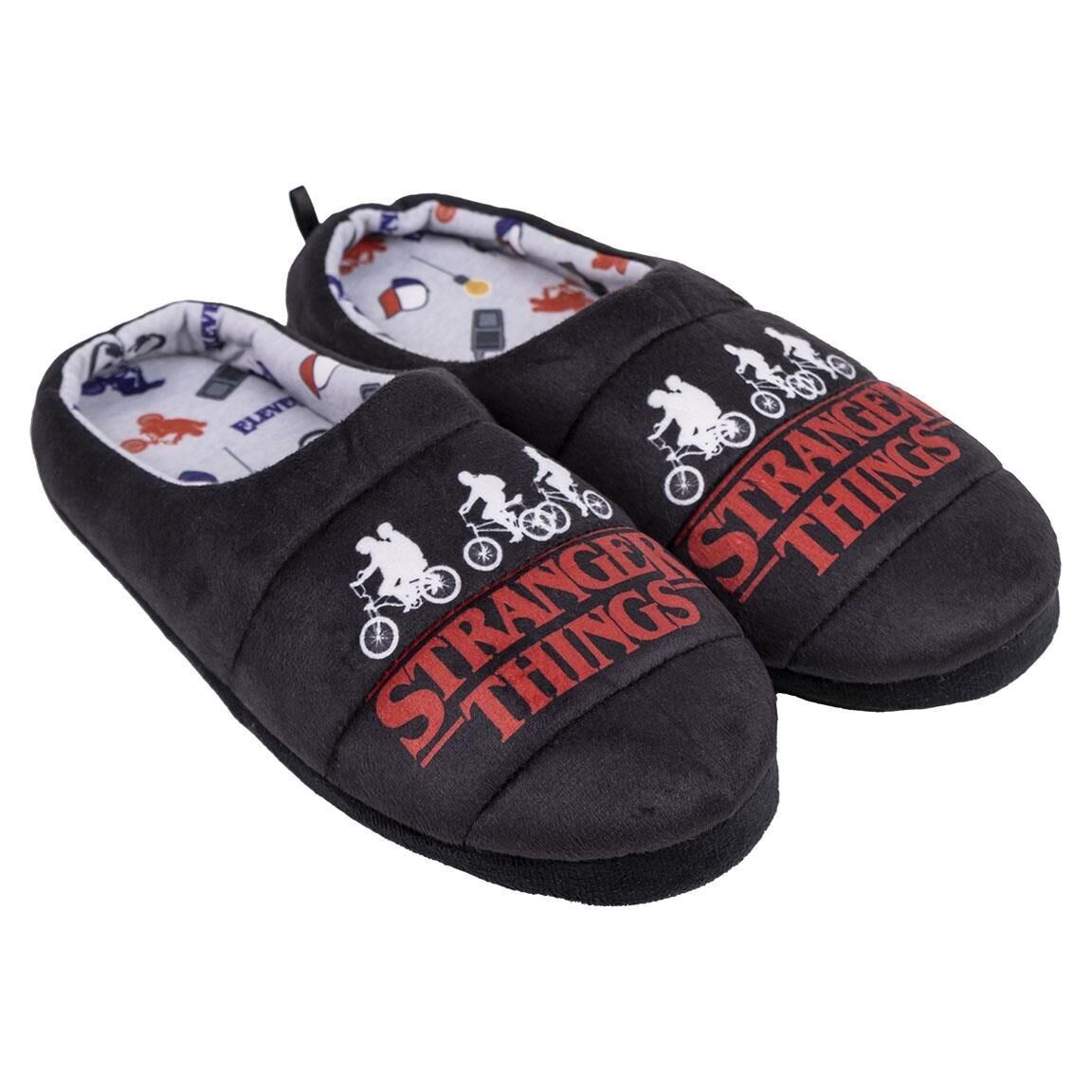 STRANGER THINGS OPEN HOUSE SLIPPERS – 2300006182