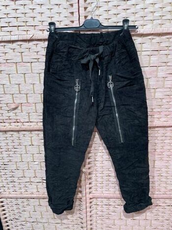 Pantalon en nylon confortable avec poches avant. Promotion 1