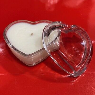 SMALL CRYSTAL HEART CANDY APPLE SCENTED CANDLE 70 G OF 100% VEGETABLE SOY WAX