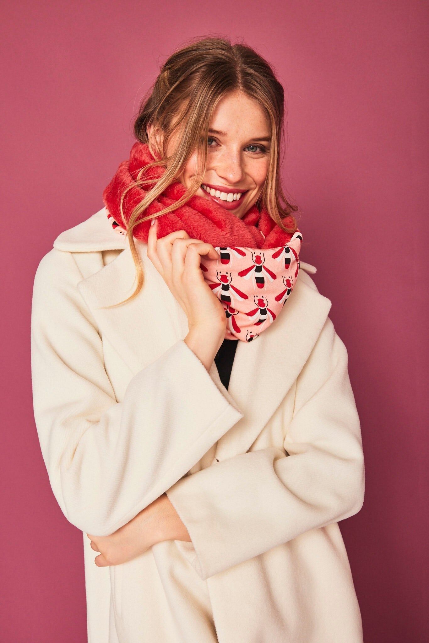 VERSCHIEDENE BIENENHALS