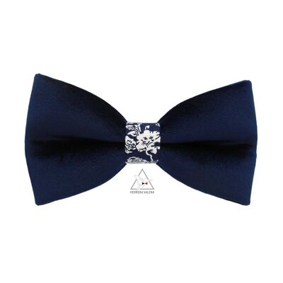 Midnight blue velvet bow tie for the holidays