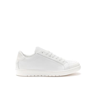 White sneakers for men. Made in Italy. Manufacturer model FD3101