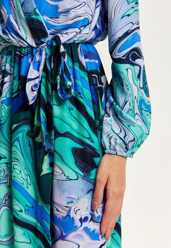 Liquorish - Robe portefeuille mi-longue à imprimé marbré turquoise 9