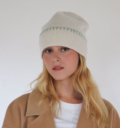 PORTO Cashmere Beanie with Contrast Embroidery