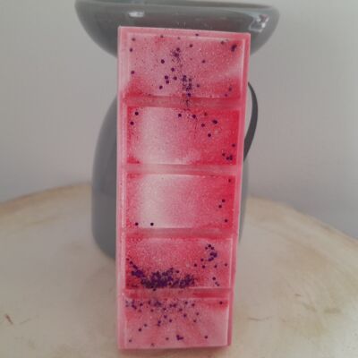 Fondant bar scented with rose, candy apple, strawberry....