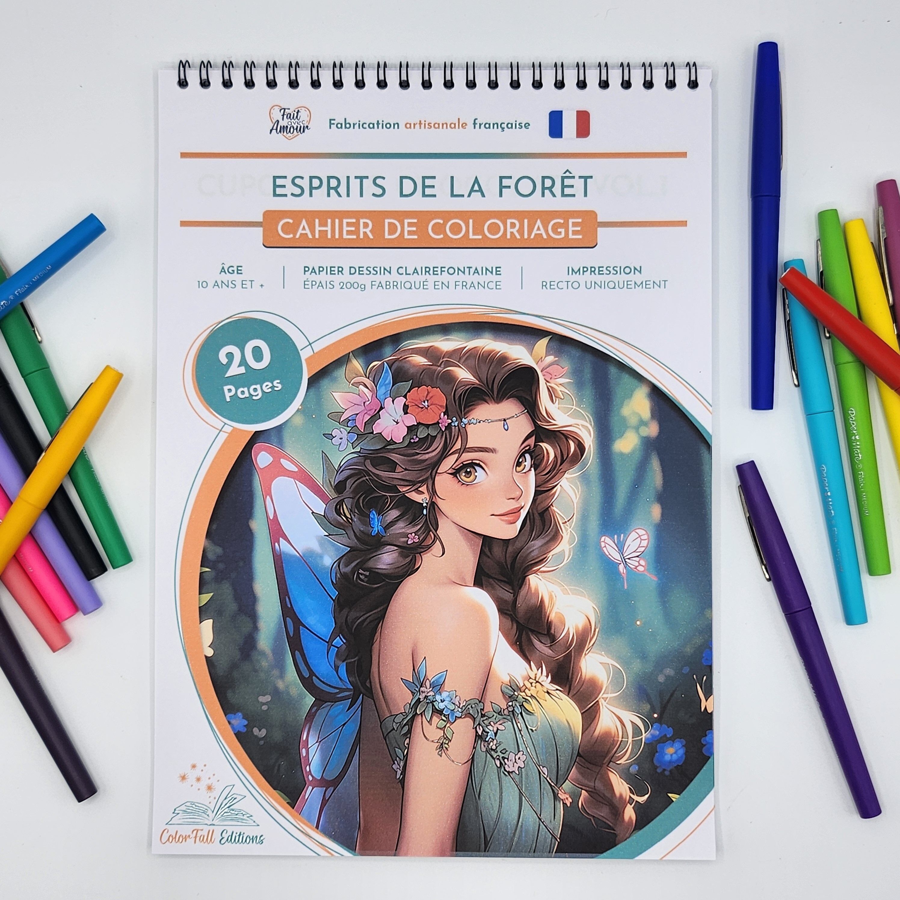 Libro da colorare per adulti sugli spiriti della foresta