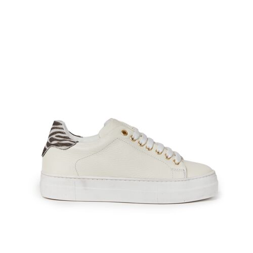 Sneaker di colore bianco crema da donna. Made in Italy. Modello produttore FD3792